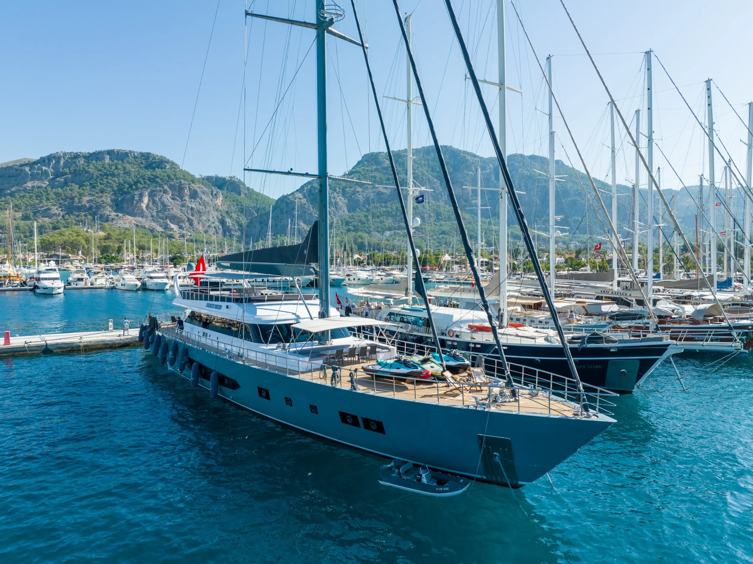Discover the Aegean and South Coasts and Experience Luxury and Comfort at Sea!